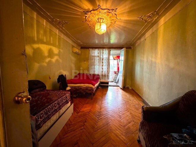 Продаётся 3-комн. вторичка 70 м², м. Нефтчиляр, photo 3 from 9