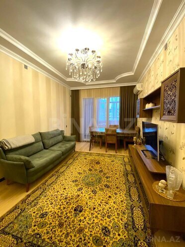 Продаётся 3-комн. вторичка 65 м², м. Халглар Достлугу, photo 1 from 13