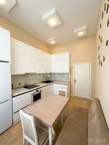 Продаётся 2-комн. новостройка 83 м², м. Кара Караев, photo 8 from 11