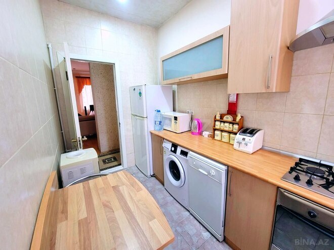 Satılır 2 otaqlı köhnə tikili 60.5 m², Sahil m., photo 9 from 12
