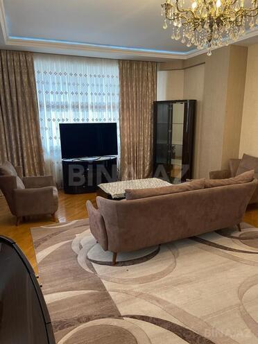 İcarəyə verilir 3 otaqlı yeni tikili 170 m², 28 May m., photo 1 from 16
