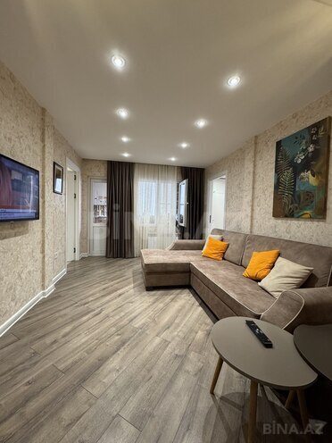 Satılır 4 otaqlı köhnə tikili 100 m², İnşaatçılar m., photo 1 from 22