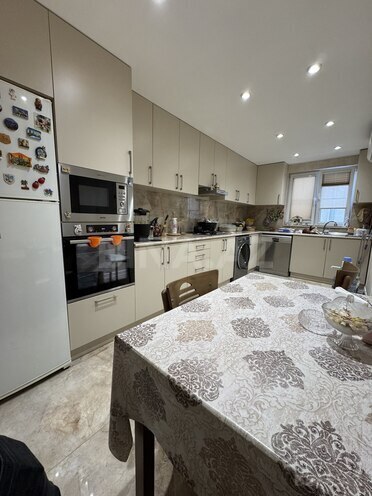 Satılır 4 otaqlı köhnə tikili 100 m², İnşaatçılar m., photo 15 from 22