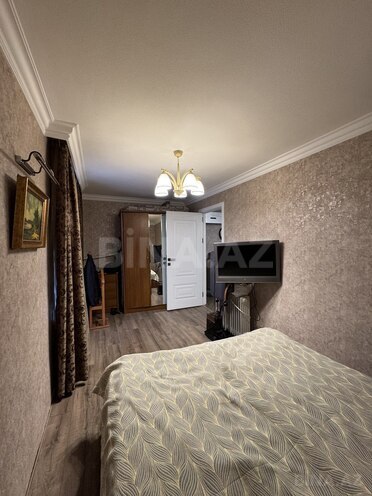 Satılır 4 otaqlı köhnə tikili 100 m², İnşaatçılar m., photo 17 from 22