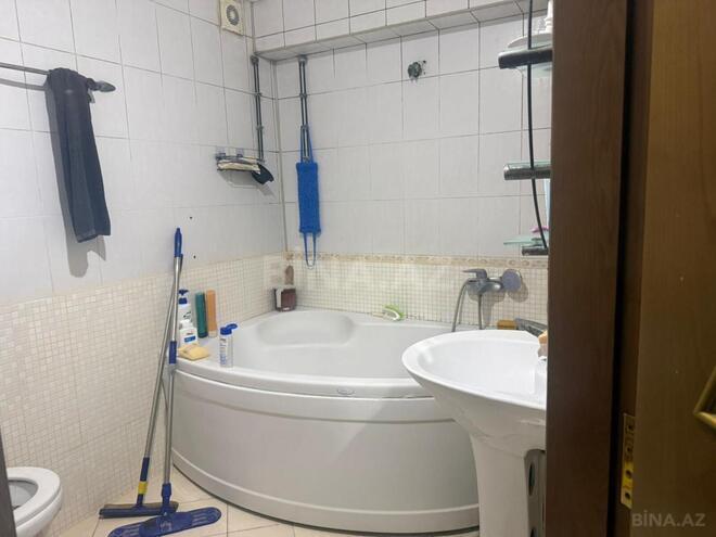 Satılır 4 otaqlı köhnə tikili 95 m², İnşaatçılar m., photo 10 from 12