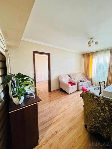 Satılır 4 otaqlı köhnə tikili 95 m², İnşaatçılar m., photo 1 from 12