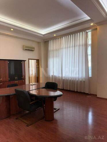 Сдаётся 7-комн. офис 205 м², м. Иншаатчылар, photo 3 from 30