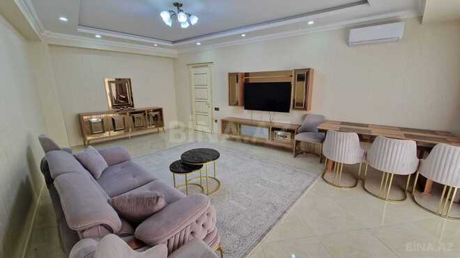 Сдаётся 3-комн. новостройка 120 м², м. Низами, photo 4 from 17