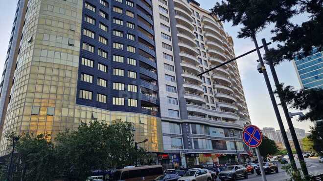 Сдаётся 3-комн. новостройка 120 м², м. Низами, photo 1 from 17