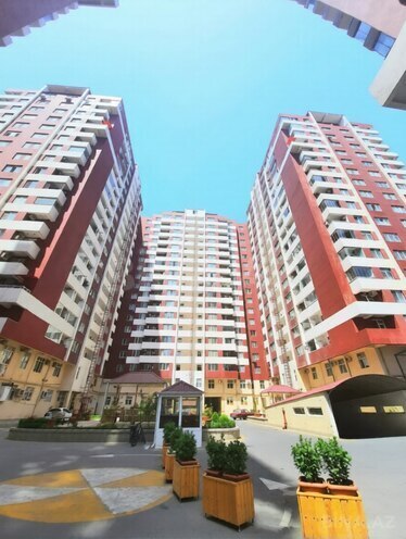 Продаётся 3-комн. новостройка 67 м², м. Кара Караев, photo 1 from 32