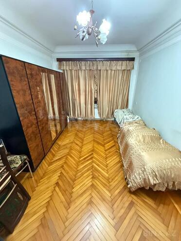 Satılır 3 otaqlı köhnə tikili 85 m², Xalqlar Dostluğu m., photo 1 from 16