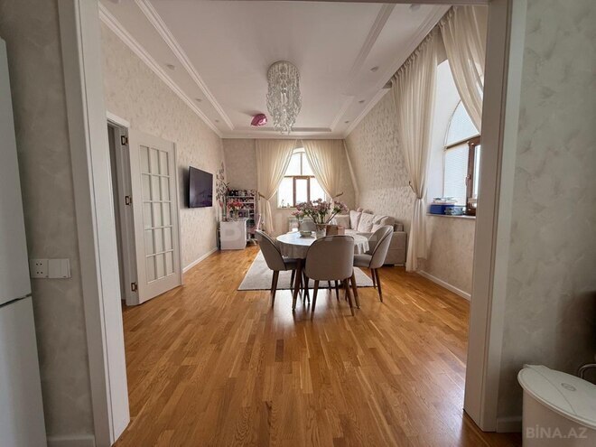 Продаётся 2-комн. новостройка 80 м², м. Азадлыг проспекти, photo 1 from 9