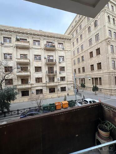 İcarəyə verilir 3 otaqlı köhnə tikili 117 m², İçəri Şəhər m., photo 12 from 13