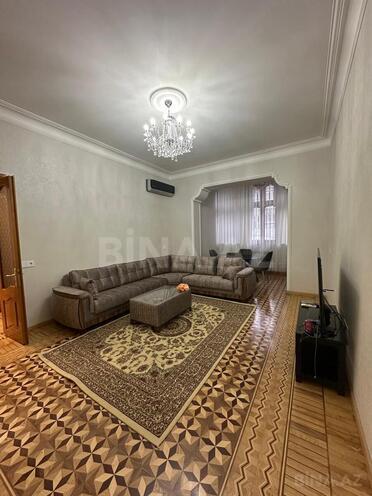 İcarəyə verilir 3 otaqlı köhnə tikili 117 m², İçəri Şəhər m., photo 1 from 13