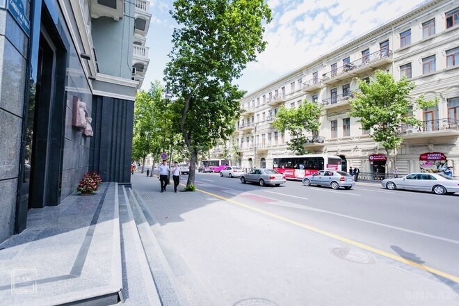Продаётся 2-комн. вторичка 70 м², м. Сахил, photo 4 from 14