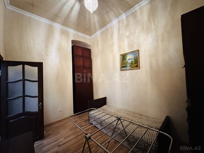 Satılır 3 otaqlı köhnə tikili 65 m², Sahil m., photo 11 from 14