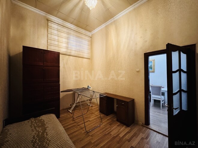Satılır 3 otaqlı köhnə tikili 65 m², Sahil m., photo 10 from 14