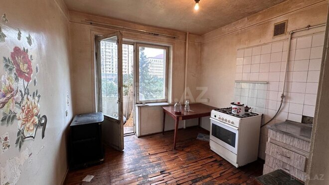 Satılır 4 otaqlı köhnə tikili 135 m², Ağ şəhər q., photo 13 from 17