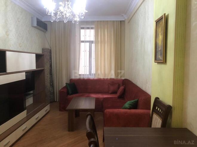 Satılır 2 otaqlı köhnə tikili 90 m², Elmlər Akademiyası m., photo 1 from 24