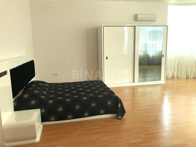 Satılır 7 otaqlı həyət evi/bağ evi 1 150 m², Novxanı q., photo 9 from 32