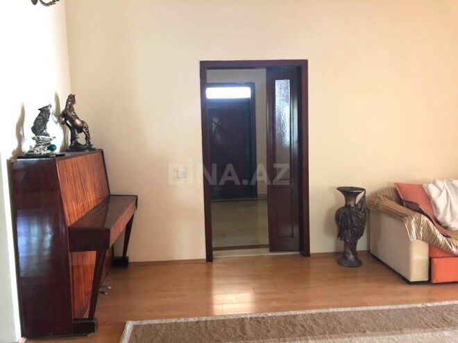 Satılır 7 otaqlı həyət evi/bağ evi 1 150 m², Novxanı q., photo 19 from 32