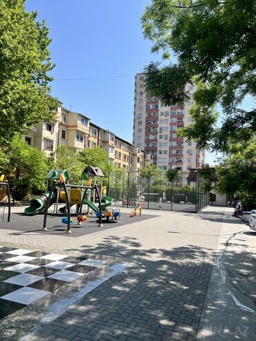 Satılır 2 otaqlı köhnə tikili 55 m², Nəsimi m., photo 1 from 18