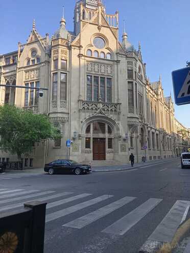 Продаётся 2-комн. вторичка 60 м², м. Ичеришехер, photo 1 from 30