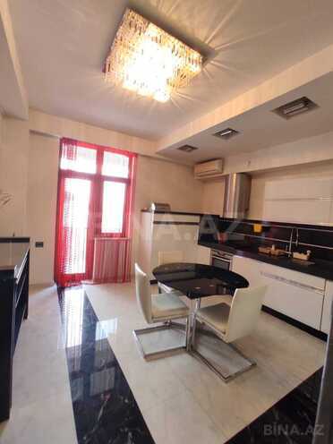 İcarəyə verilir 4 otaqlı yeni tikili 220 m², 28 May m., photo 25 from 29