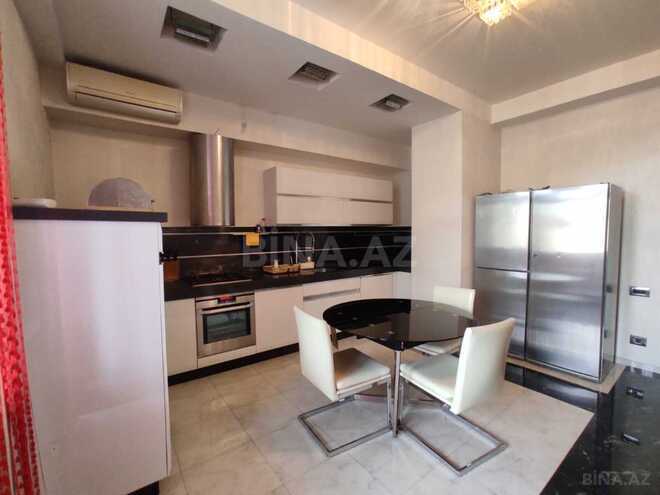 İcarəyə verilir 4 otaqlı yeni tikili 220 m², 28 May m., photo 22 from 29