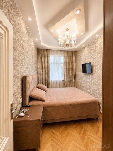 Продаётся 3-комн. вторичка 80 м², Бинагадинский р., photo 4 from 10