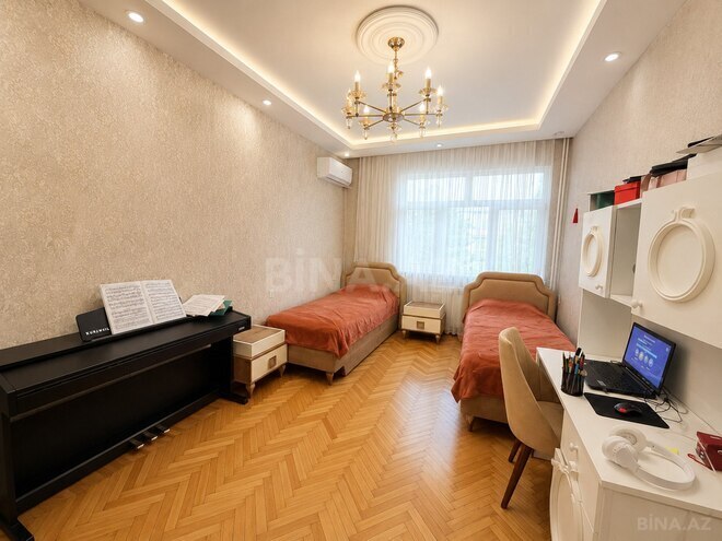Продаётся 3-комн. вторичка 80 м², Бинагадинский р., photo 5 from 10