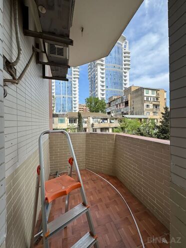 Продаётся 4-комн. новостройка 185 м², м. Низами, photo 25 from 28