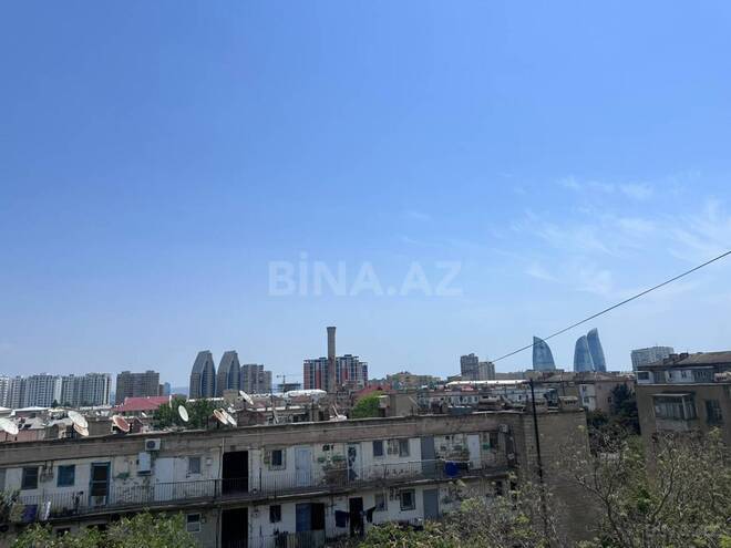 Продаётся 3-комн. вторичка 72 м², м. Элмляр Академиясы, photo 1 from 13