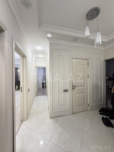 Продаётся 3-комн. вторичка 90 м², м. Иншаатчылар, photo 9 from 17