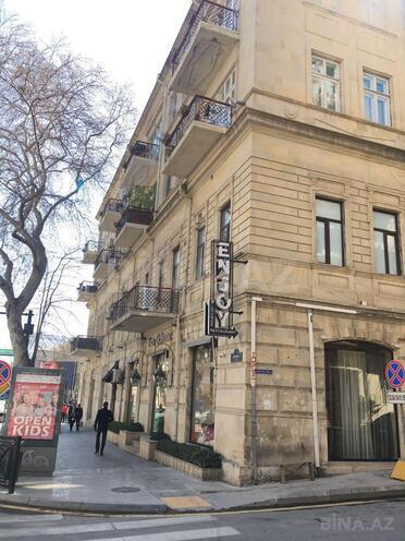 İcarəyə verilir 3 otaqlı köhnə tikili 110 m², Sahil m., photo 15 from 16