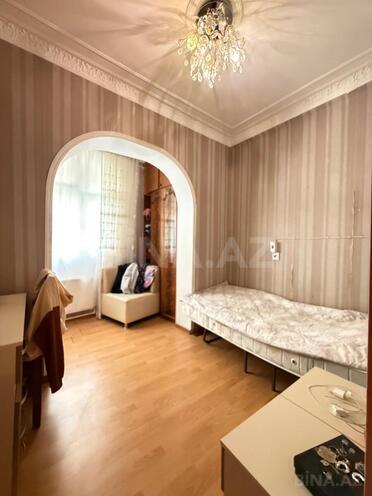 Satılır 2 otaqlı köhnə tikili 45 m², İnşaatçılar m., photo 4 from 12