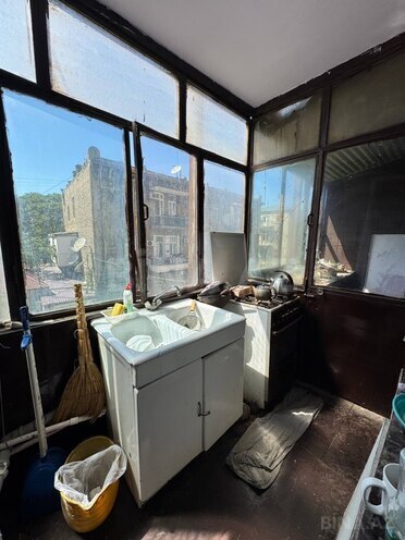 Satılır 3 otaqlı köhnə tikili 75 m², Nizami m., photo 15 from 20