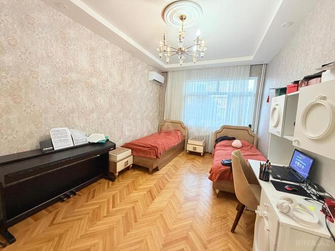 Satılır 3 otaqlı köhnə tikili 72 m², 7-ci mikrorayon q., photo 7 from 13