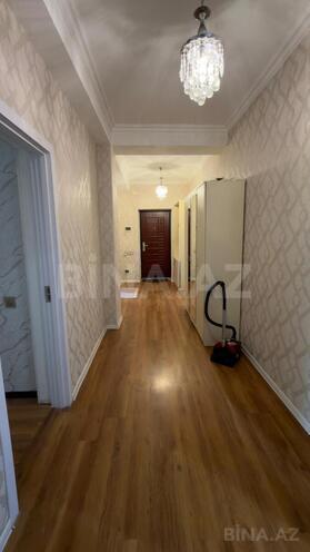 Сдаётся 2-комн. новостройка 70 м², м. 20 января, photo 1 from 12