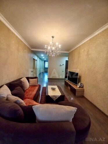 Satılır 4 otaqlı köhnə tikili 110 m², Azadlıq Prospekti m., photo 4 from 17