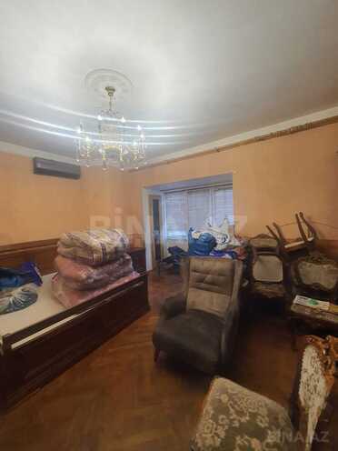 Satılır 4 otaqlı köhnə tikili 100 m², 28 May m., photo 1 from 12