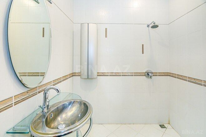 İcarəyə verilir 3 otaqlı yeni tikili 190 m², 28 May m., photo 8 from 32