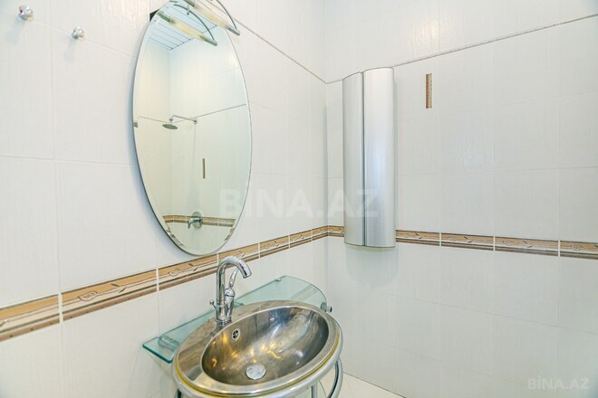 İcarəyə verilir 3 otaqlı yeni tikili 190 m², 28 May m., photo 10 from 32