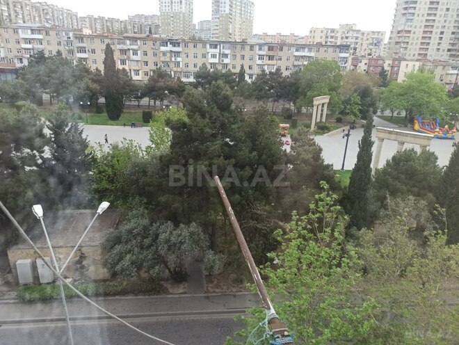Satılır 2 otaqlı köhnə tikili 50 m², Xalqlar Dostluğu m., photo 3 from 15