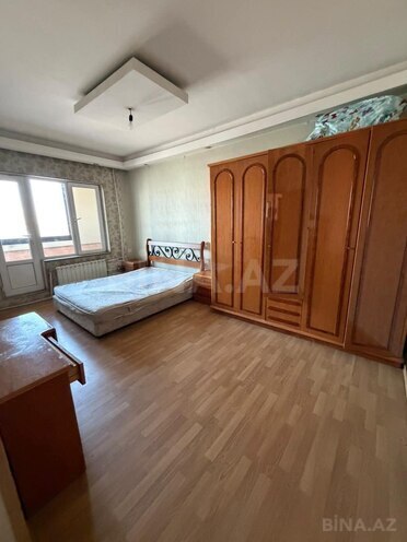 Сдаётся 3-комн. вторичка 140 м², м. 20 января, photo 3 from 12