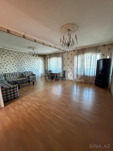 Сдаётся 3-комн. вторичка 140 м², м. 20 января, photo 1 from 13