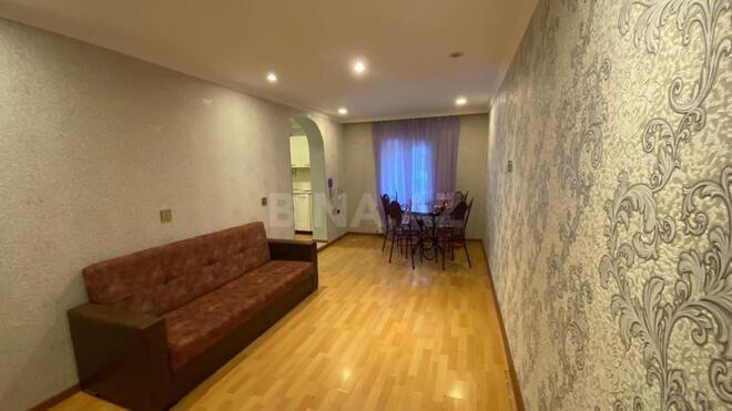 İcarəyə verilir 2 otaqlı köhnə tikili 70 m², Elmlər Akademiyası m., photo 1 from 8