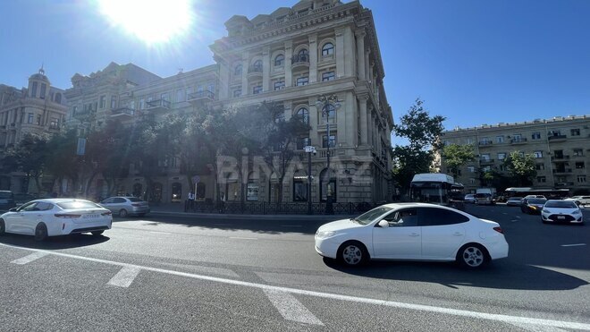 Satılır 4 otaqlı köhnə tikili 125 m², Sahil m., photo 3 from 25