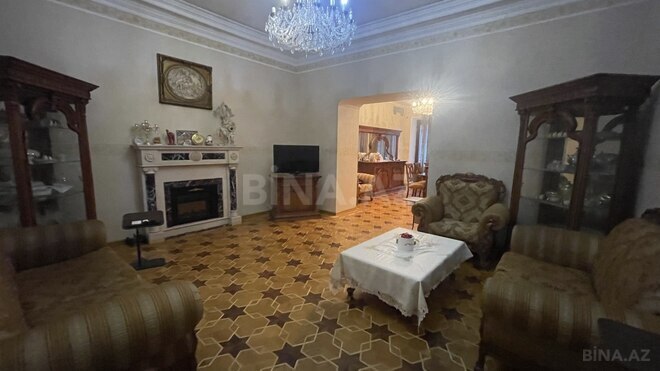 Satılır 4 otaqlı köhnə tikili 125 m², Sahil m., photo 7 from 25