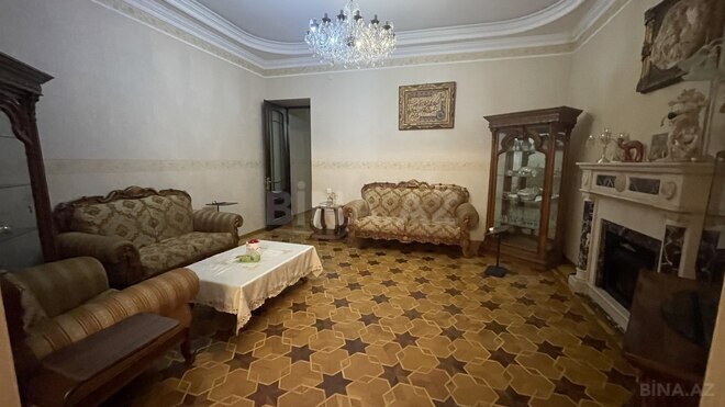 Satılır 4 otaqlı köhnə tikili 125 m², Sahil m., photo 8 from 25